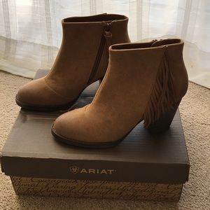 Unbridled by Ariat ankle boots